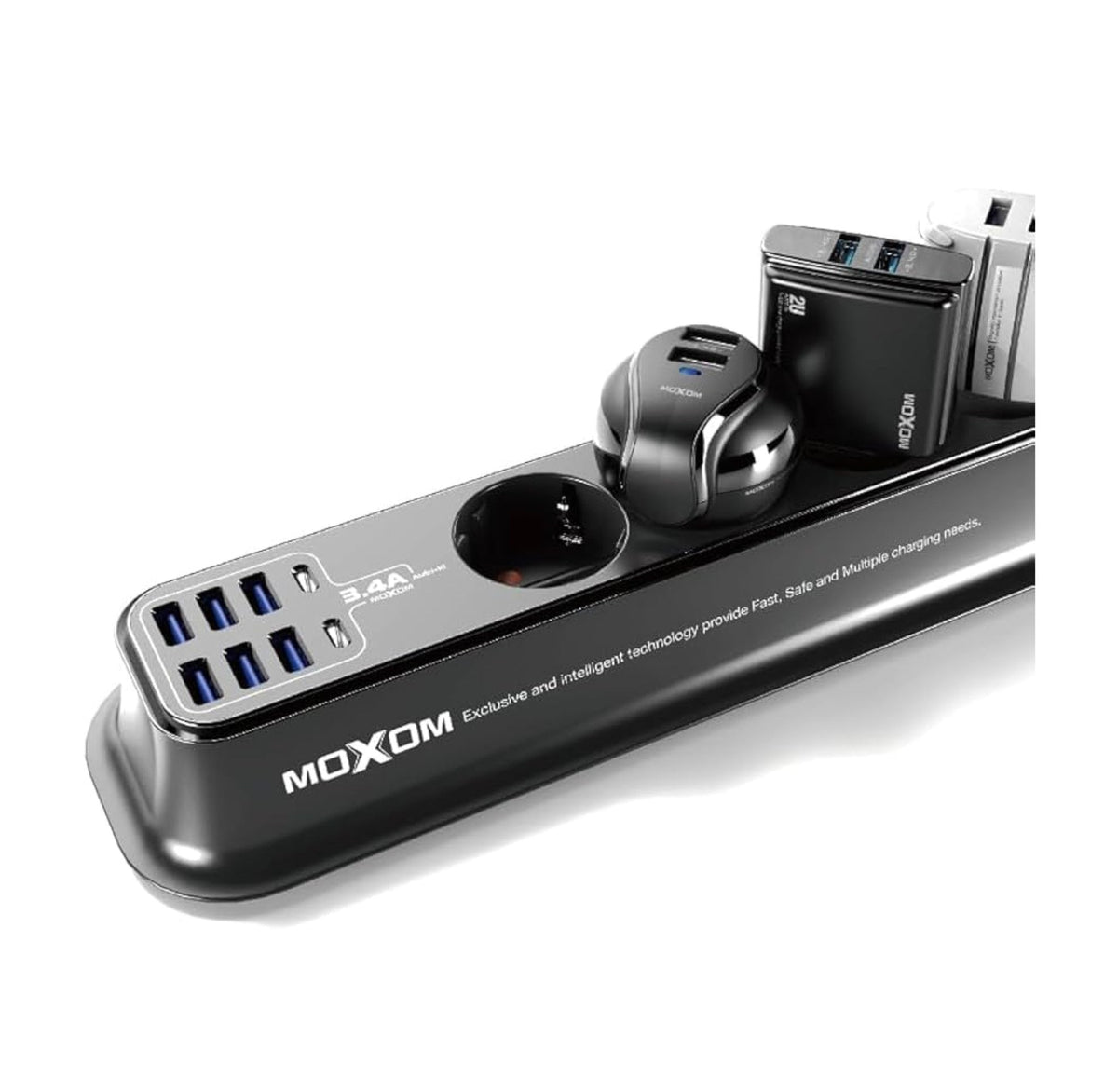 Close-up of the MOXOM MX-ST05 power strip and USB charging ports